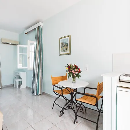 Fexulis & Lägenhet Agios Nikolaos (Zakynthos)